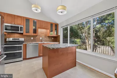 10903 Knights Bridge Court, Reston, VA 20190 - Photo 6