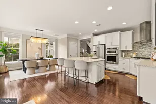 6203 Champion Oak Ct, Falls Church, VA 22044 - Photo 4