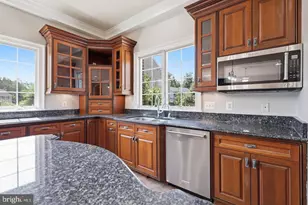 8813 Oak Leaf Dr, Alexandria, VA 22309 - Photo 18
