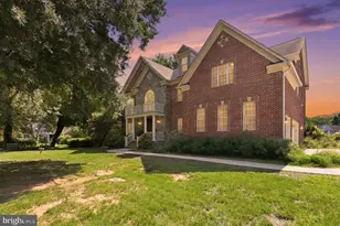 8813 Oak Leaf Dr, Alexandria, VA 22309 - Photo 2