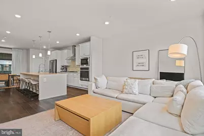 13007 Hattontown Square, Herndon, VA 20171 - Photo 8