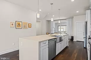 13007 Hattontown Square, Herndon, VA 20171 - Photo 10