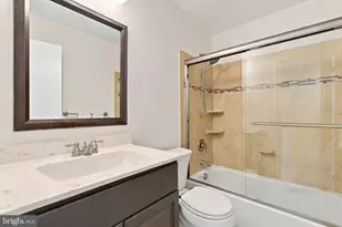 5529 Ridgeton Hill Ct, Fairfax, VA 22032 - Photo 24