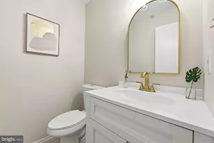 7362 Silver Pine Dr, Springfield, VA 22153 - Photo 8