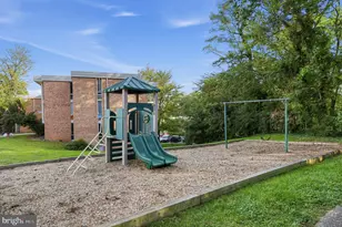 2636 Wagon Dr, Alexandria, VA 22303 - Photo 24