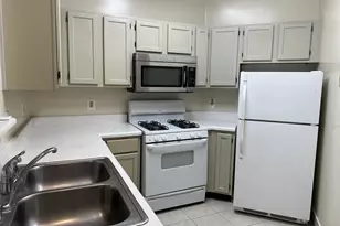 4447 Fair Stone Dr, Fairfax, VA 22033 - Photo 10