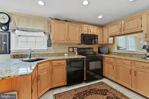 7554 Cross Gate Ln, Alexandria, VA 22315 - Photo 12