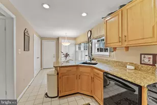 7554 Cross Gate Ln, Alexandria, VA 22315 - Photo 14