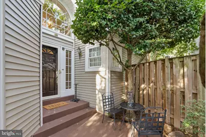 7554 Cross Gate Lane, Alexandria, VA 22315 - Photo 2