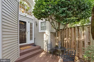7554 Cross Gate Ln, Alexandria, VA 22315 - Photo 2