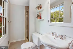 907 Cantle Ln, Great Falls, VA 22066 - Photo 22