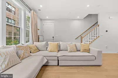 7448 Backett Wood Terrace #405, McLean, VA 22102 - Photo 2