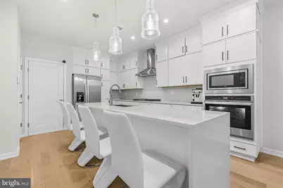 7448 Backett Wood Terrace #405, McLean, VA 22102 - Photo 6