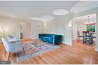 9908 Minburn Street, Great Falls, VA 22066 - Photo 8