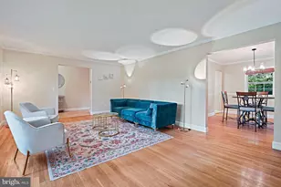 9908 Minburn St, Great Falls, VA 22066 - Photo 8