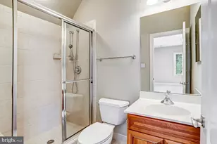 851 Nicholas Run Dr, Great Falls, VA 22066 - Photo 42