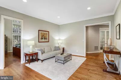 851 Nicholas Run Drive, Great Falls, VA 22066 - Photo 4