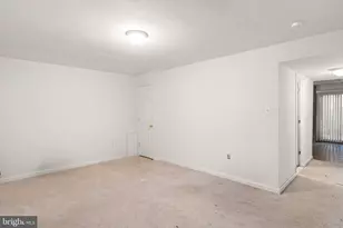 9438 Cloverdale Ct, Burke, VA 22015 - Photo 16