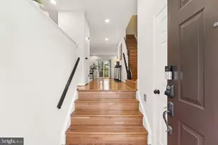 3934 Tallow Tree Pl, Fairfax, VA 22033 - Photo 2