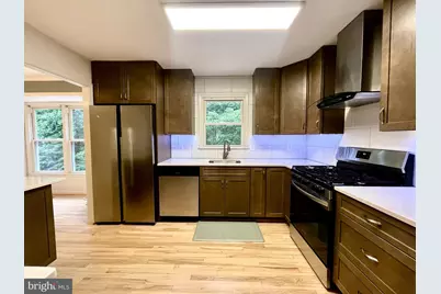 7925 Forest Path Way, Springfield, VA 22153 - Photo 6