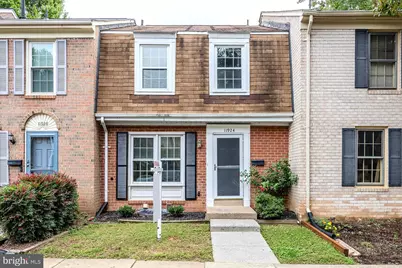 11924 Travistock Court, Reston, VA 20191 - Photo 2
