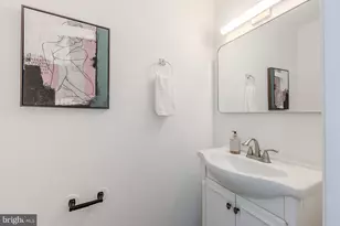 11924 Travistock Ct, Reston, VA 20191 - Photo 12