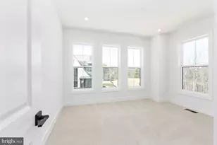8460 Begonia Ln, Lorton, VA 22079 - Photo 32