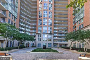 8220 Crestwood Heights Dr, McLean, VA 22102 - Photo 52