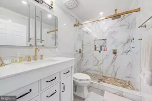 11610 Windbluff Ct, Reston, VA 20191 - Photo 16