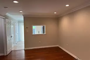 6307 Chimney Wood Ct, Alexandria, VA 22306 - Photo 4