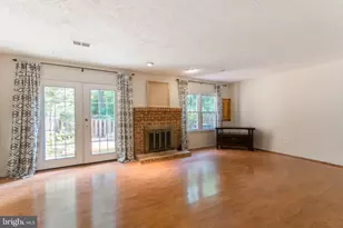 3745 Yorktown Village Pass, Annandale, VA 22003 - Photo 14