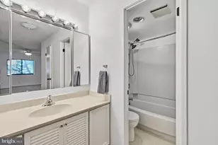 5902 Mt Eagle Dr, Alexandria, VA 22303 - Photo 10