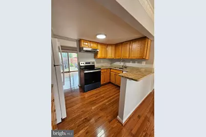 9657 Lindenbrook Street, Fairfax, VA 22031 - Photo 8