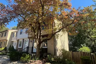8449 Sugar Creek Ln, Springfield, VA 22153 - Photo 2
