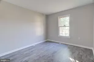5416 New London Park Dr, Fairfax, VA 22032 - Photo 12
