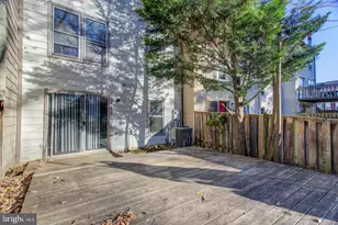 5416 New London Park Dr, Fairfax, VA 22032 - Photo 18