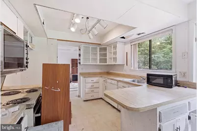9412 Talisman Drive, Vienna, VA 22182 - Photo 10