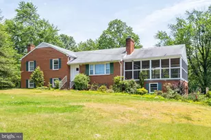 5619 Wharton Ln, Centreville, VA 20120 - Photo 1