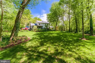 10812 Hunt Club Rd, Reston, VA 20190 - Photo 68