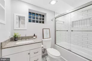 10812 Hunt Club Rd, Reston, VA 20190 - Photo 36