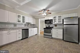 14439 Golden Oak Rd, Centreville, VA 20121 - Photo 10