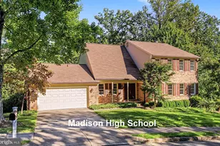 1640 Montmorency Dr, Vienna, VA 22182 - Photo 2
