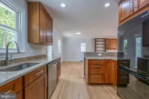 7032 Coventry Rd, Alexandria, VA 22306 - Photo 6