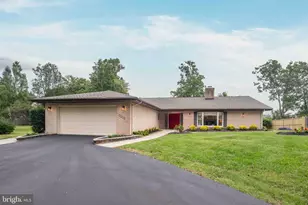 3905 Prosperity Ave, Fairfax, VA 22031 - Photo 1