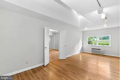 9200 Leamington Court, Fairfax, VA 22031 - Photo 6