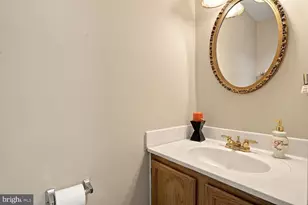 5927 Dungeness Ln, Alexandria, VA 22315 - Photo 22