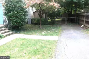 2334 Great Falls St, Falls Church, VA 22046 - Photo 14