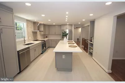 2283 Dosinia Court, Reston, VA 20191 - Photo 2