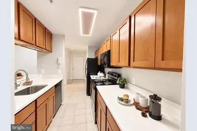 4104 Monument Court #202, Fairfax, VA 22033 - Photo 2