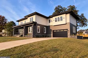 5005 Laburch Ln, Annandale, VA 22003 - Photo 1